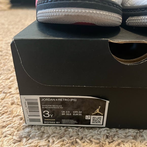 Jordan 4 Retro (PS) size 3Y White and Red Sneakers - Picture 2 of 6